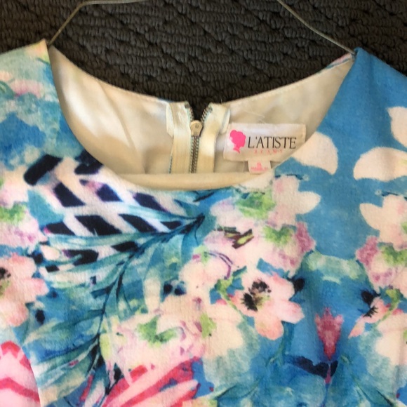 Beautiful mini dress perfect for summer - Picture 2 of 3